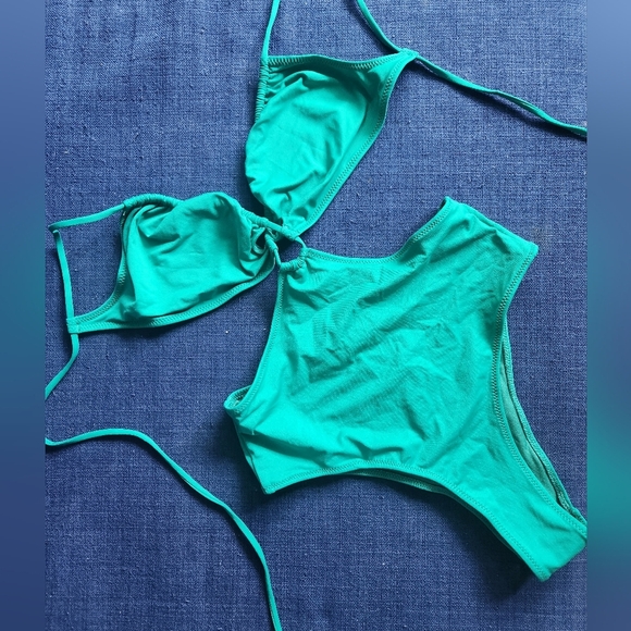 ZARA Green One Piece Swimsuit - Picture 2 of 4